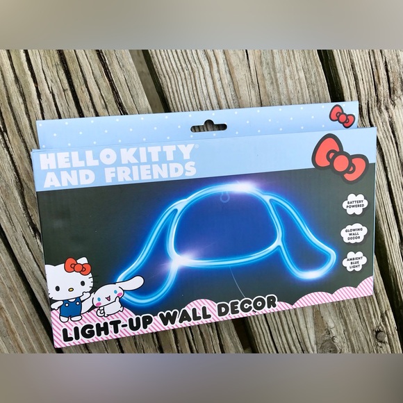 NEW Sanrio Character Cinnamoroll Blue Light Up Wall Decoration White Dog Gift - Picture 2 of 7